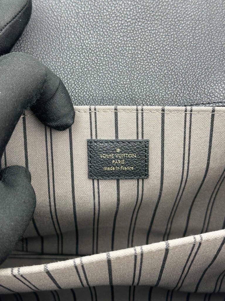 Louis Vuitton Pochette Metis bag