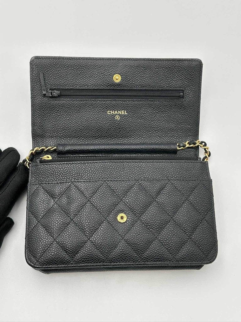 Chanel Wallet on Chain