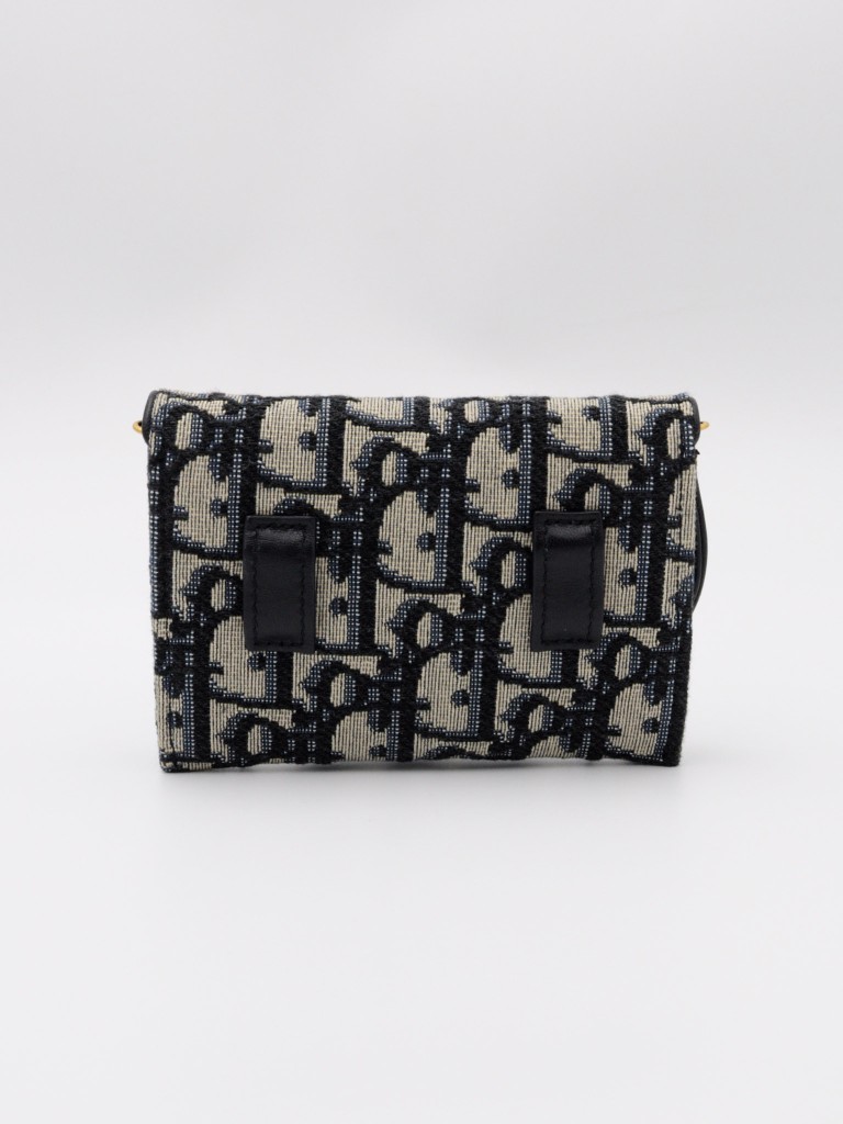 Dior wallet with a chain