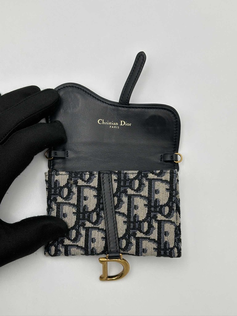 Dior wallet with a chain