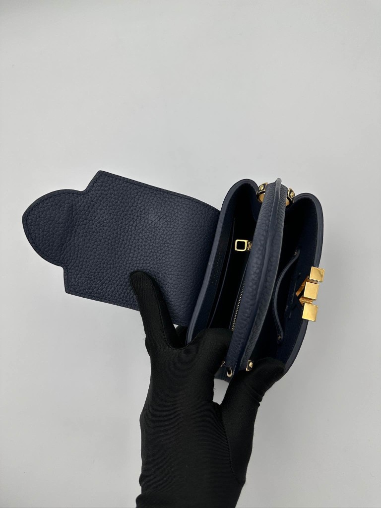 Louis Vuitton Capucines Mini torebka