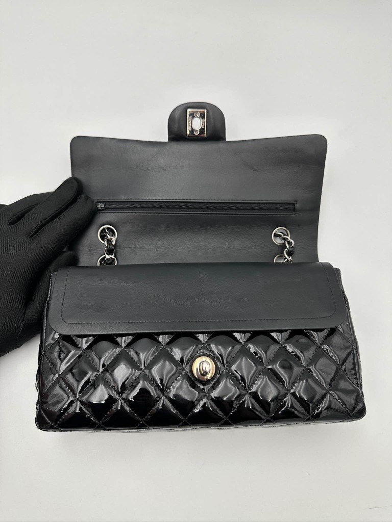 Chanel Classic Medium Double Flap torebka