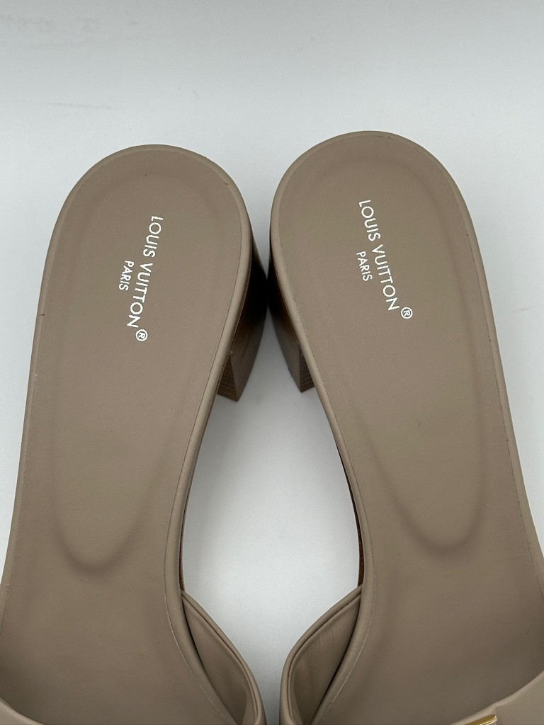 Louis Vuitton klapki