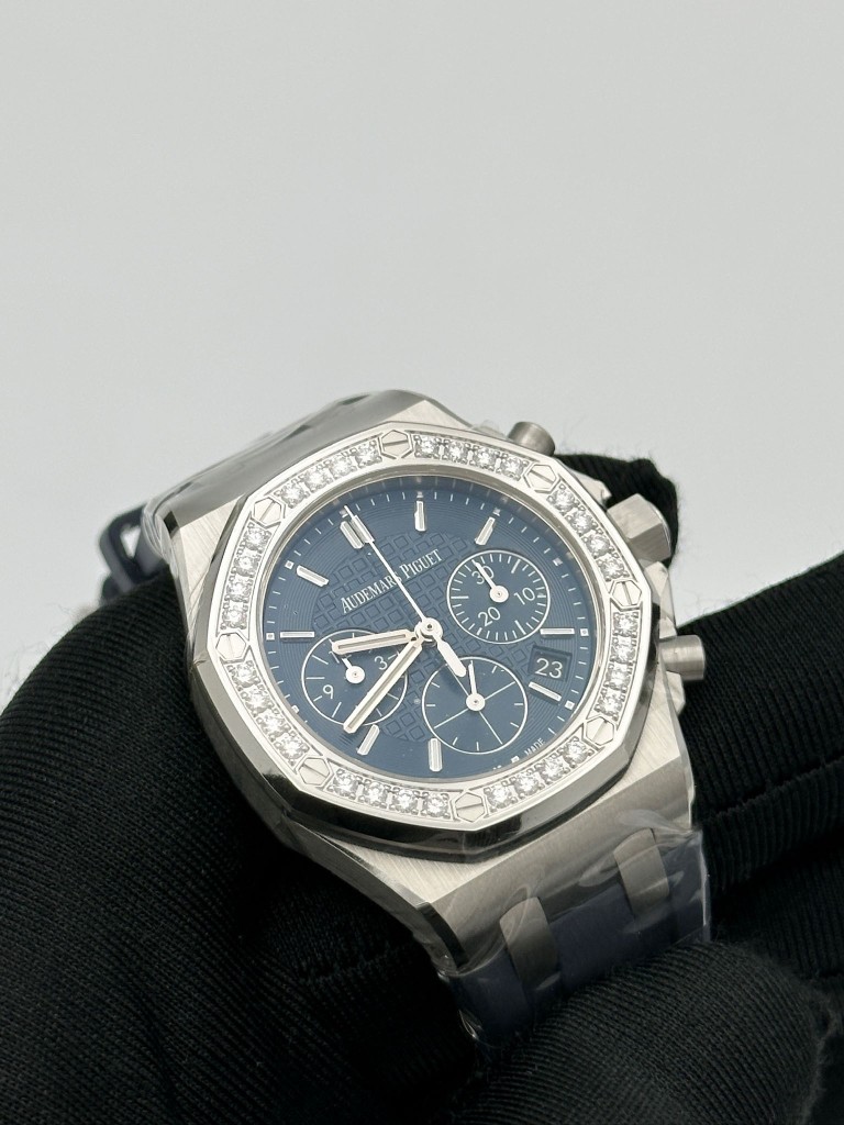 Audemars Piguet Royal Oak Offshore Lady watch