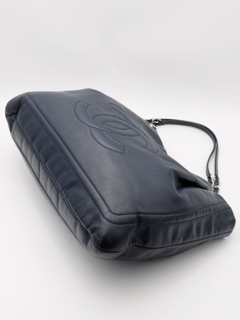 Chanel Pleated Chain Tote bag
