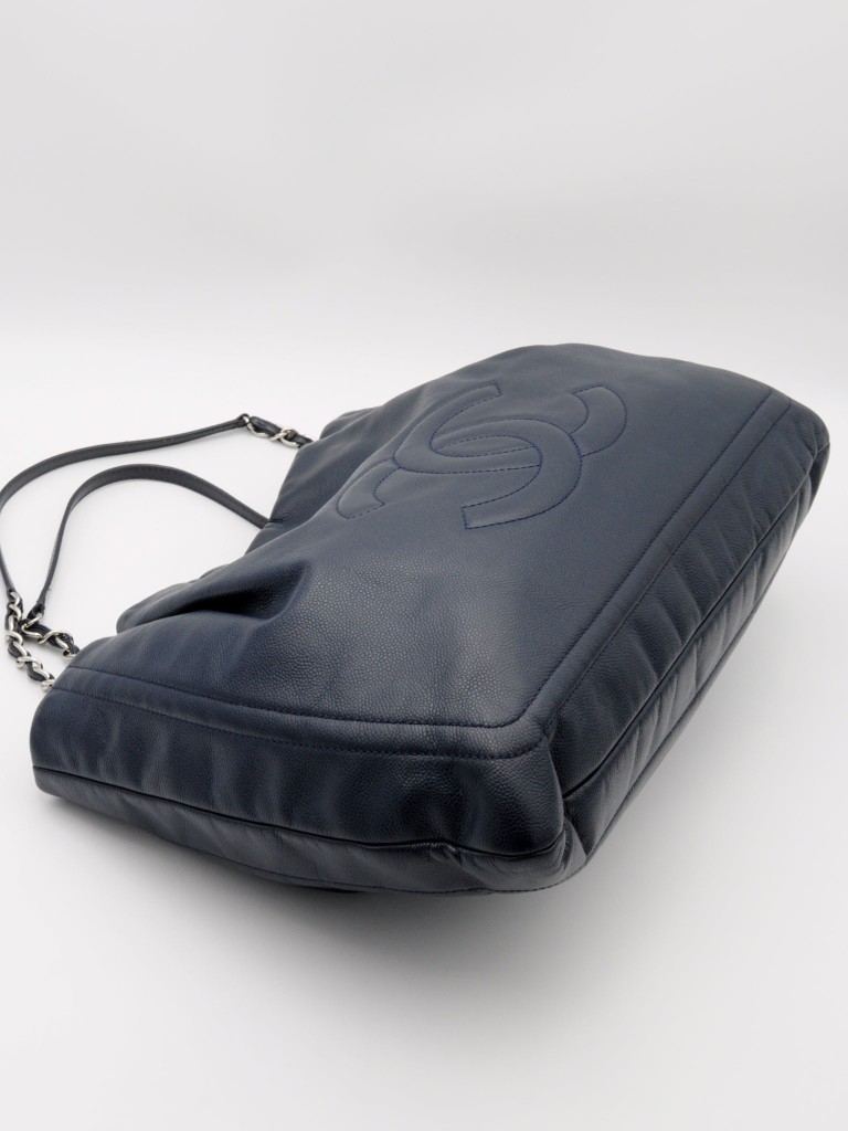 Chanel Pleated Chain Tote bag