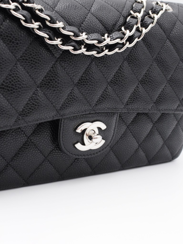 Chanel Classic Medium Double Flap torebka