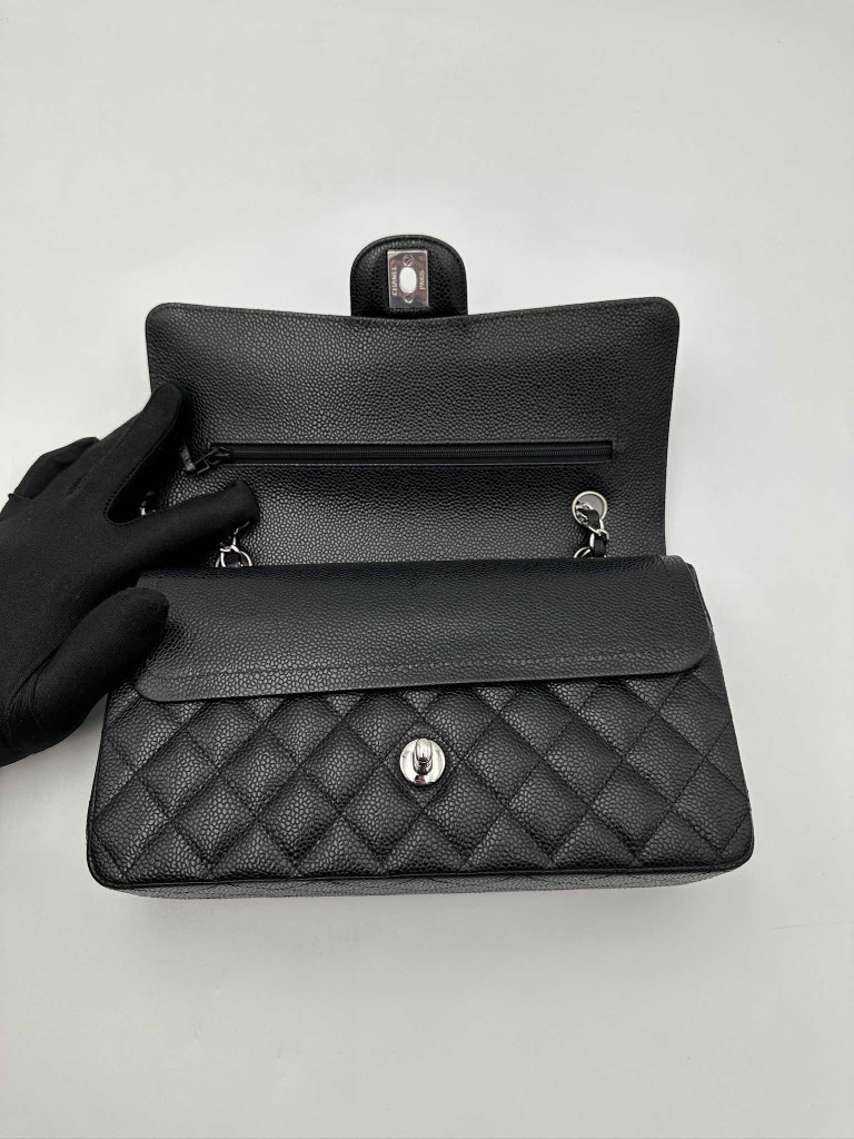 Chanel Classic Medium Double Flap torebka