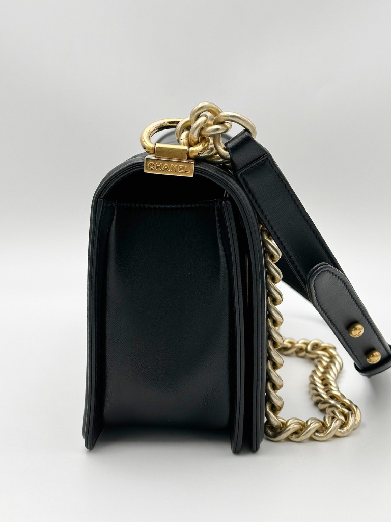 Chanel Boy Old Medium bag