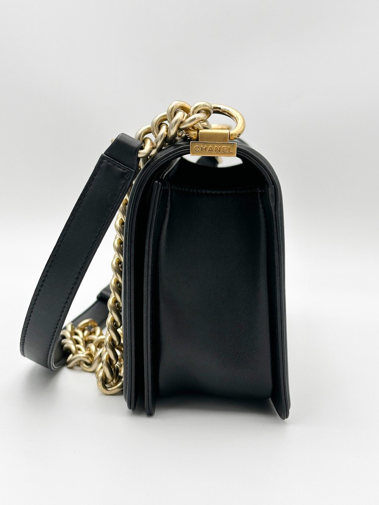 Chanel Boy Old Medium bag