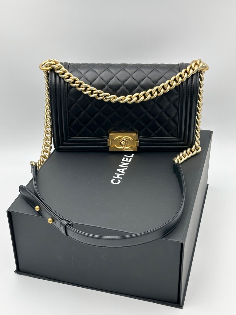 Chanel Boy Old Medium bag