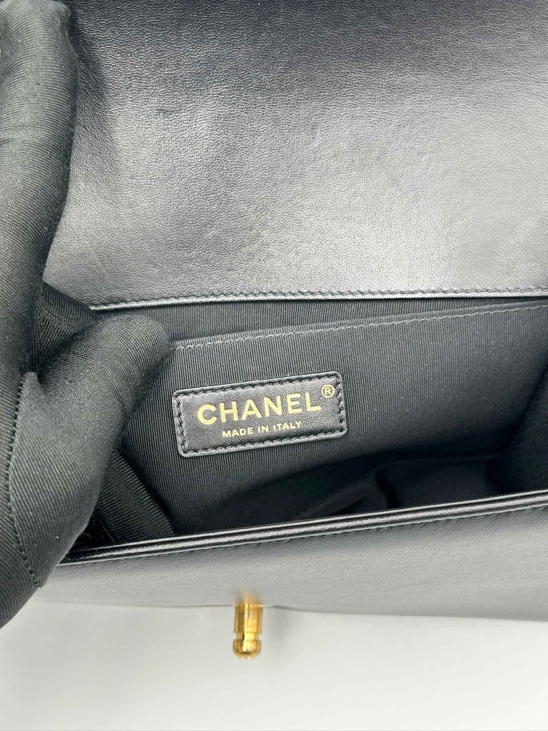 Chanel Boy Old Medium bag
