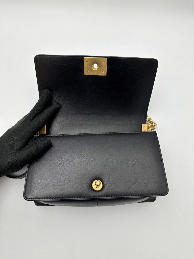 Chanel Boy Old Medium bag