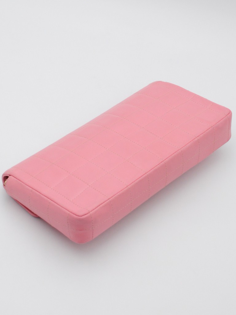 Chanel East West Chocolate Bar torebka