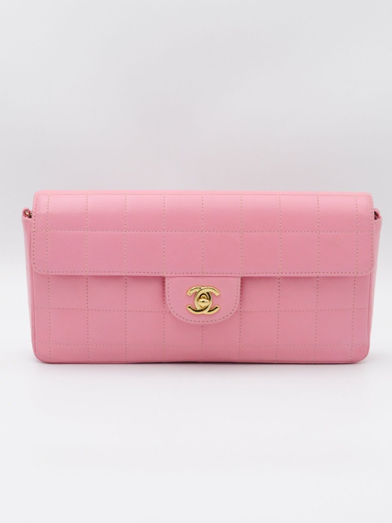 Chanel East West Chocolate Bar torebka