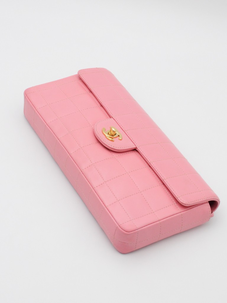 Chanel East West Chocolate Bar torebka