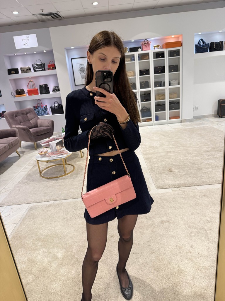 Chanel East West Chocolate Bar torebka