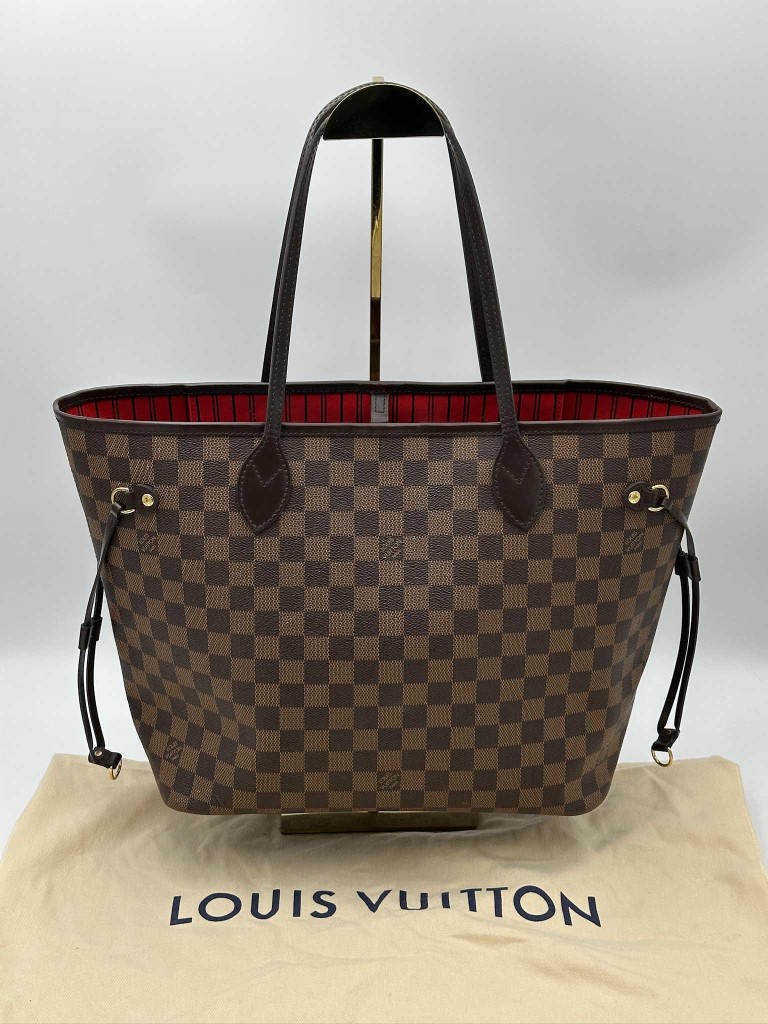 Louis Vuitton Neverfull MM bag
