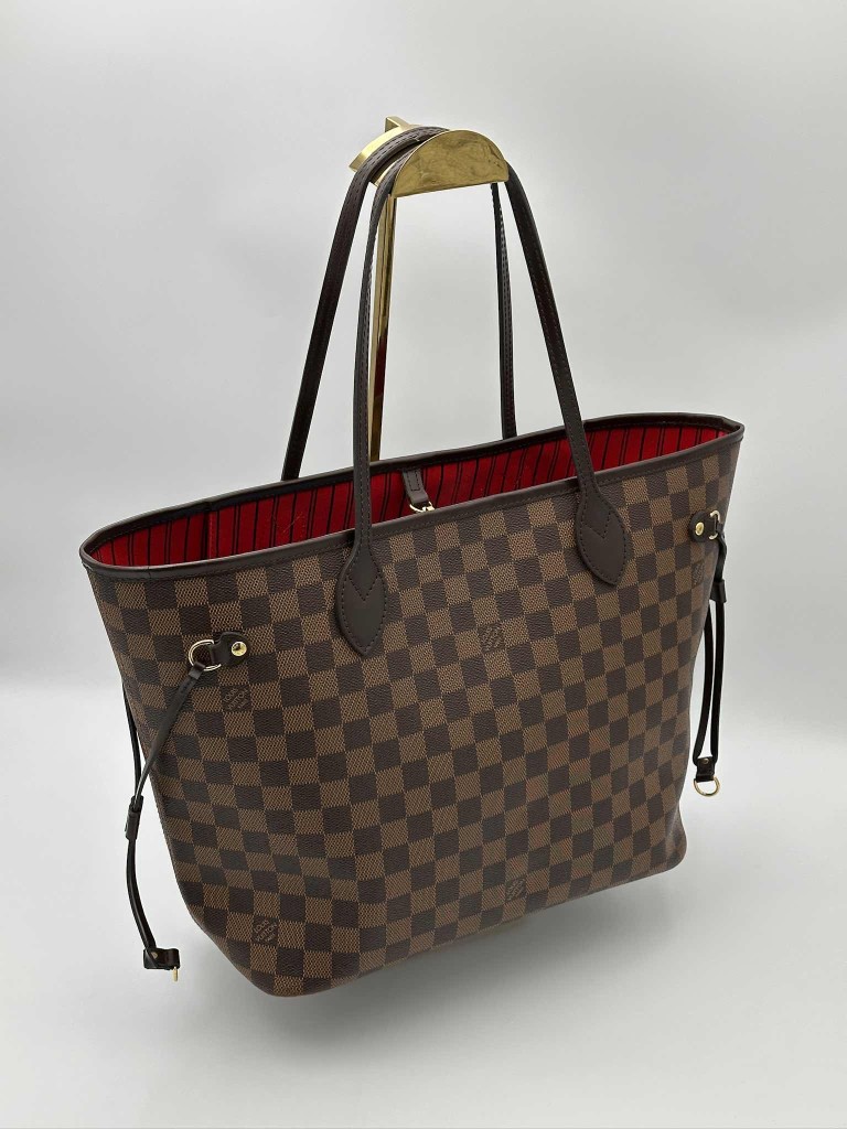 Louis Vuitton Neverfull MM bag