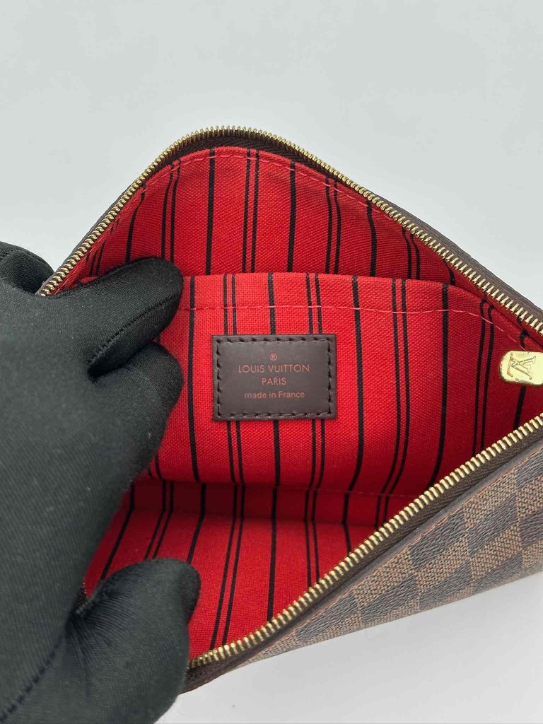 Louis Vuitton Neverfull MM bag