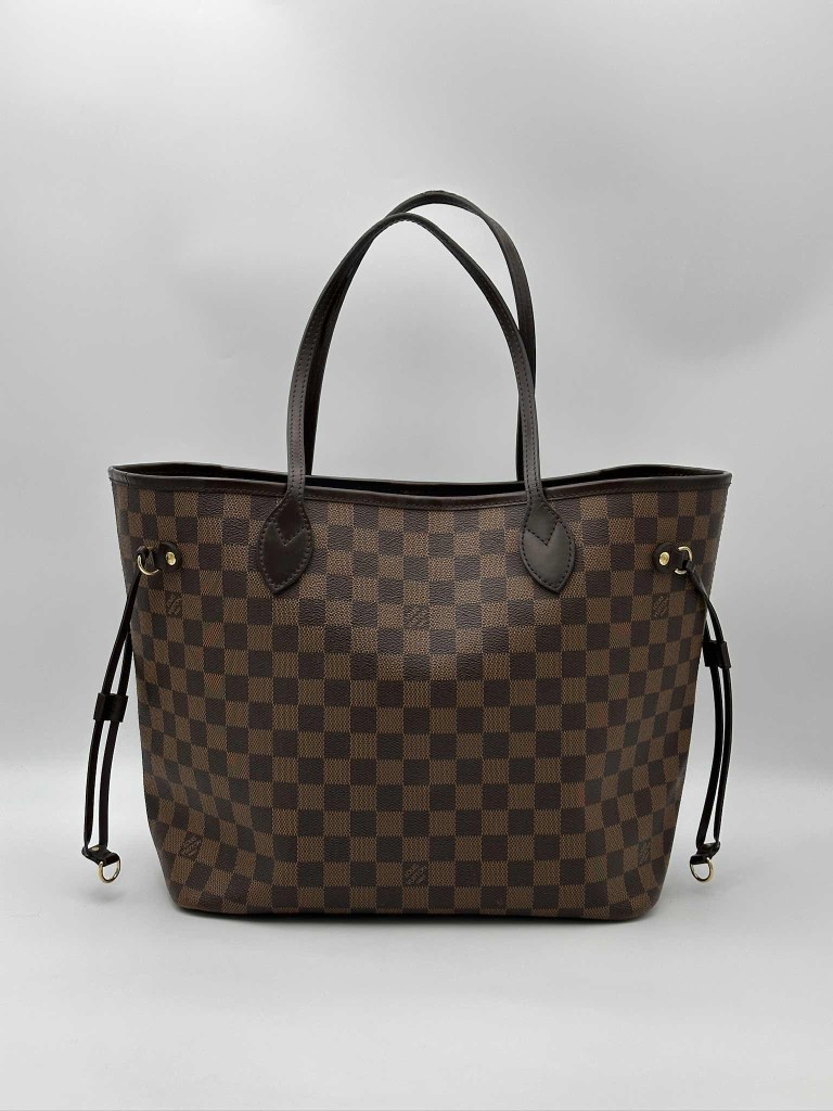 Louis Vuitton Neverfull MM bag