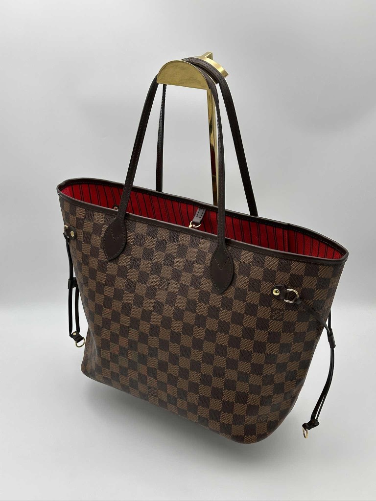 Louis Vuitton Neverfull MM bag