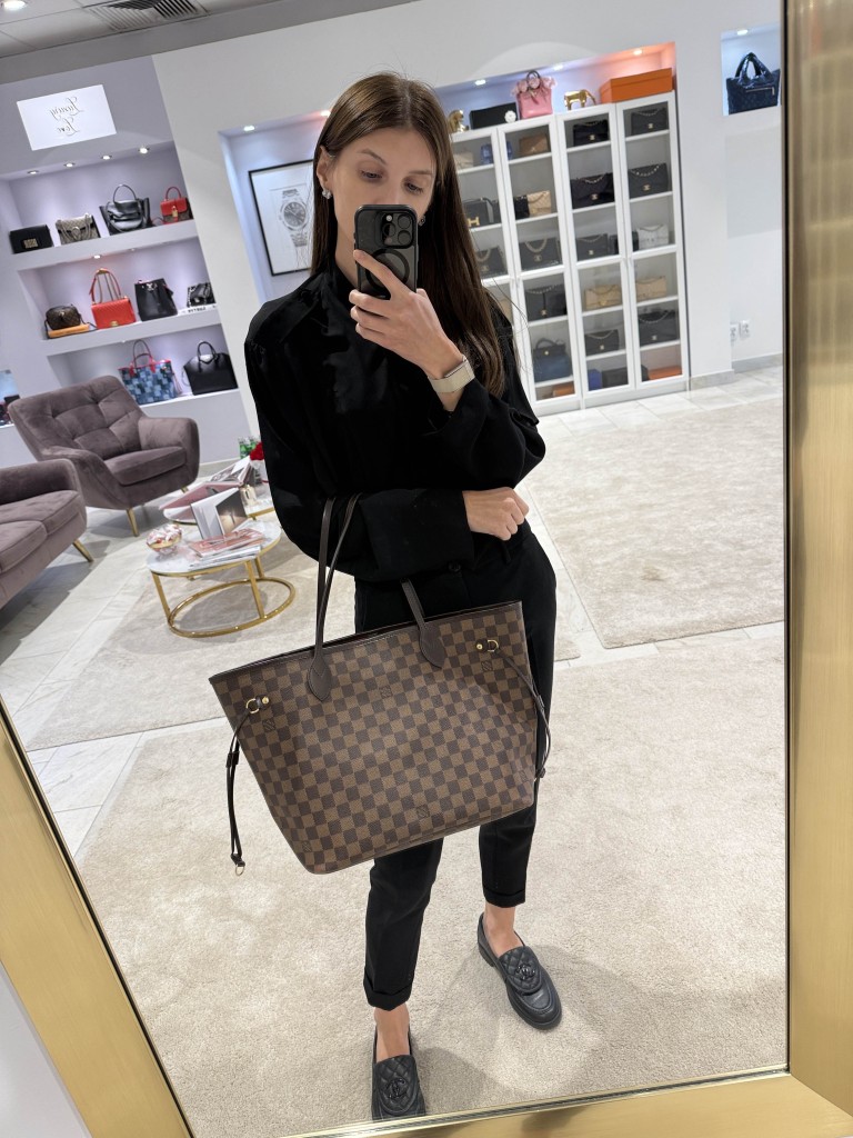 Louis Vuitton Neverfull MM bag