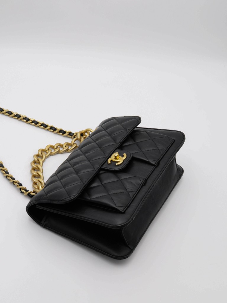 Chanel  sesonal flap torebka