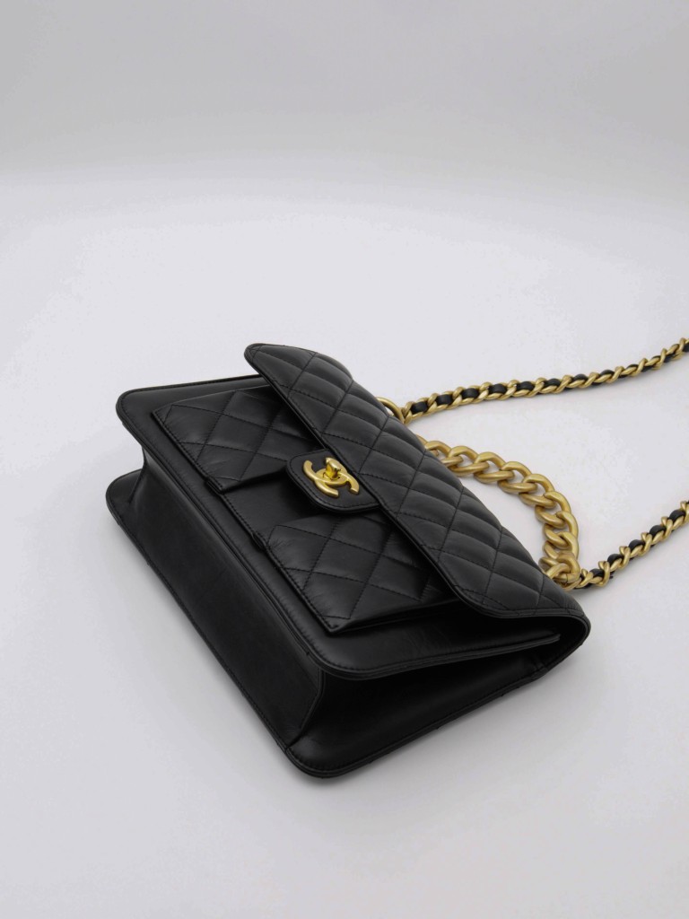 Chanel  sesonal flap torebka