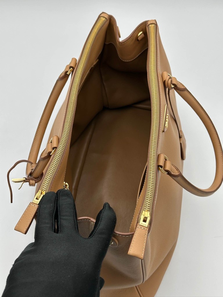 Prada torebka