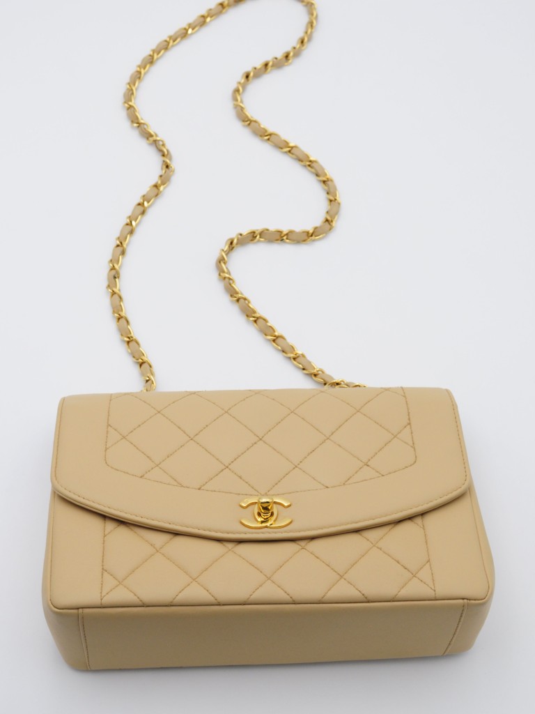 Chanel Diana Medium torebka