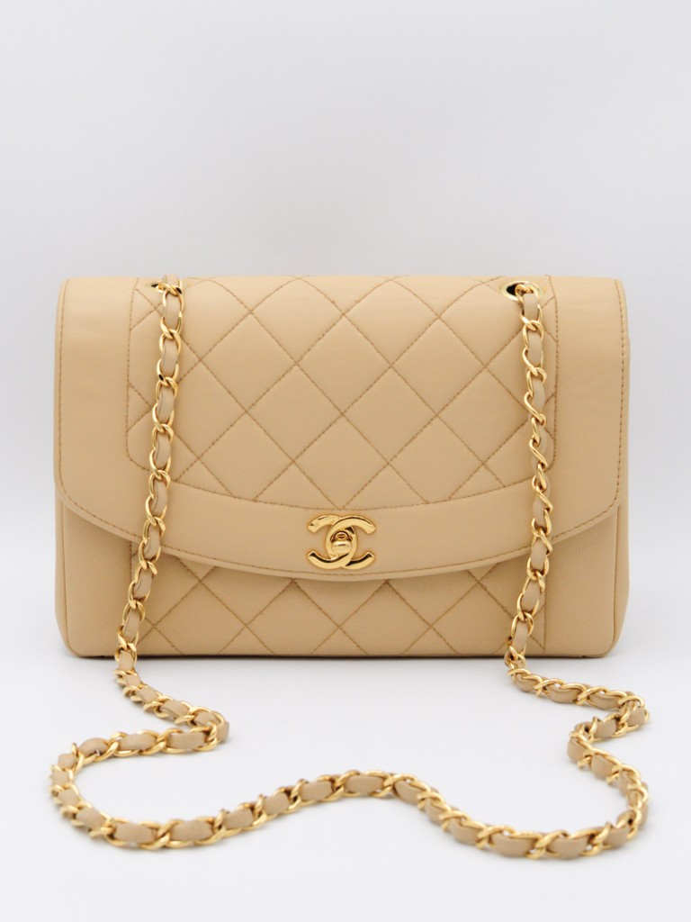 Chanel Diana Medium bag