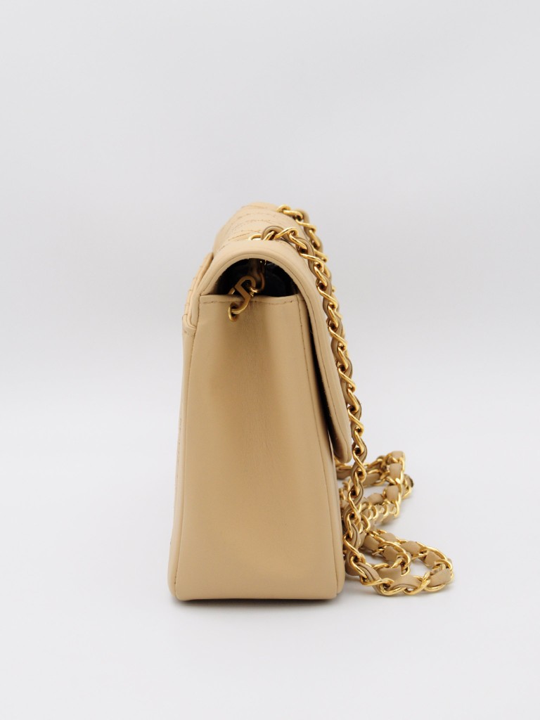 Chanel Diana Medium bag