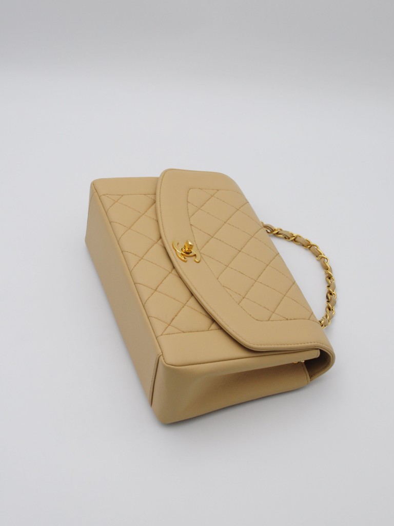 Chanel Diana Medium torebka