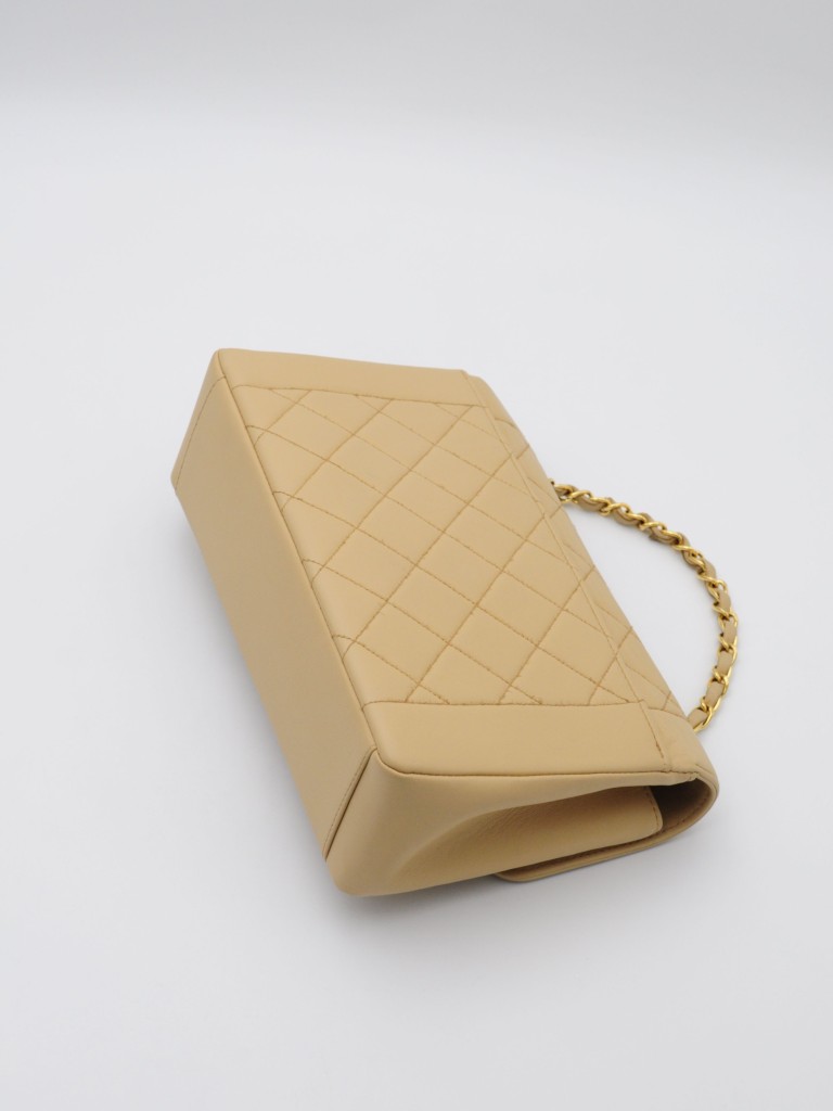 Chanel Diana Medium torebka