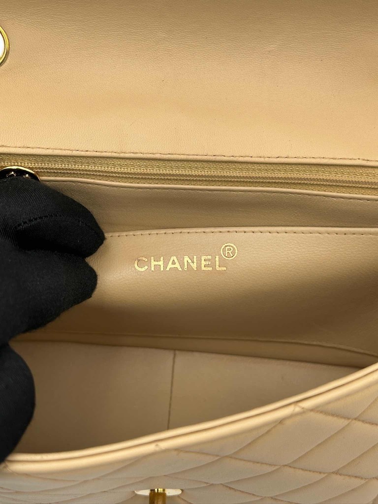 Chanel Diana Medium bag