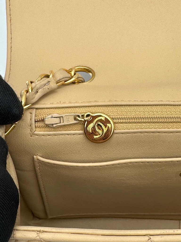 Chanel Diana Medium torebka