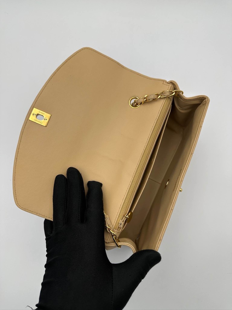 Chanel Diana Medium bag