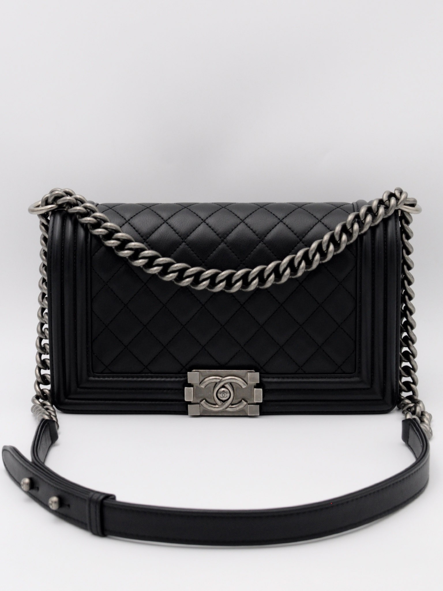 Chanel Boy Old Medium bag