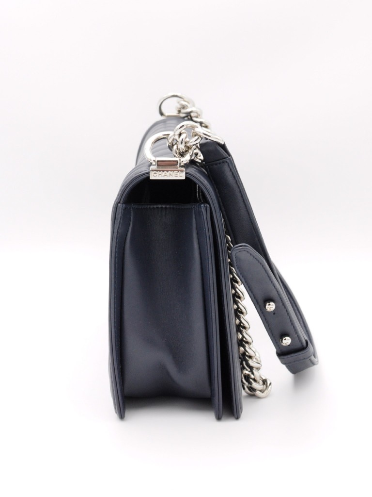 Chanel Boy New Medium bag