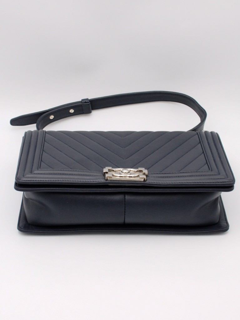 Chanel Boy New Medium torebka