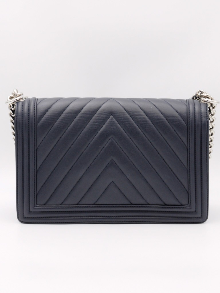 Chanel Boy New Medium bag