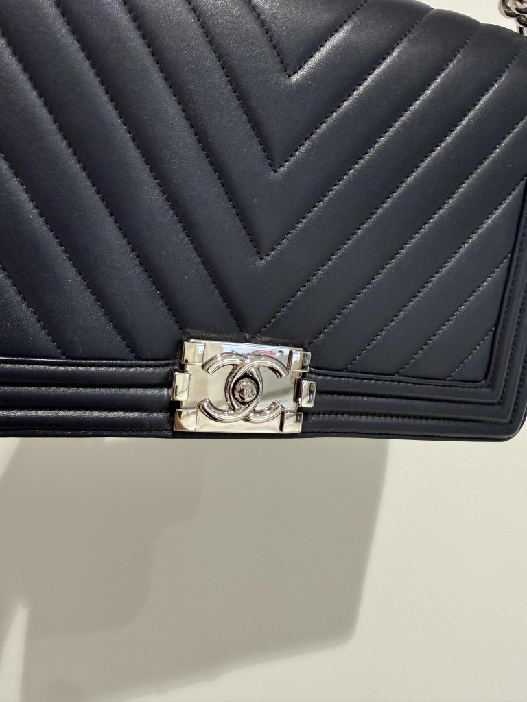 Chanel Boy New Medium torebka