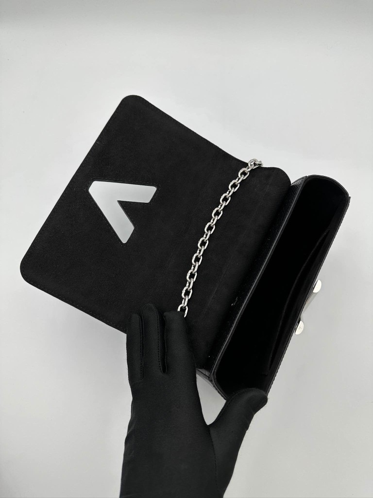 Louis Vuitton Twist MM bag
