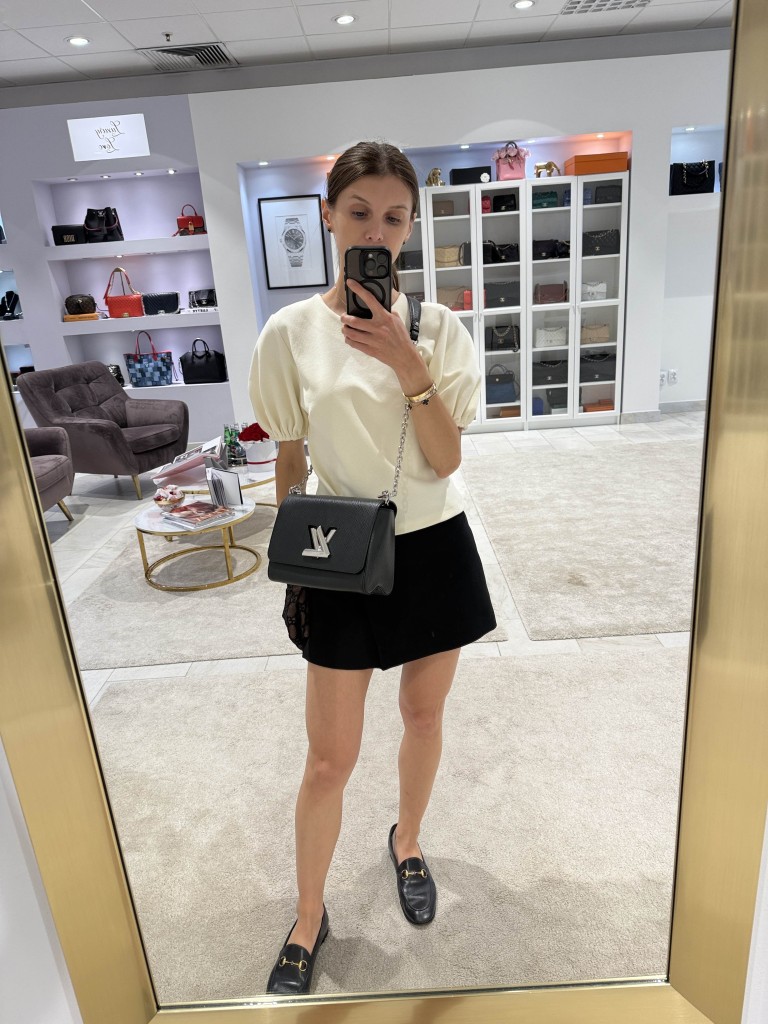 Louis Vuitton Twist MM bag