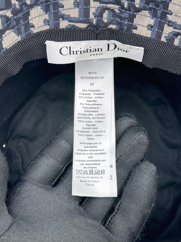 hat