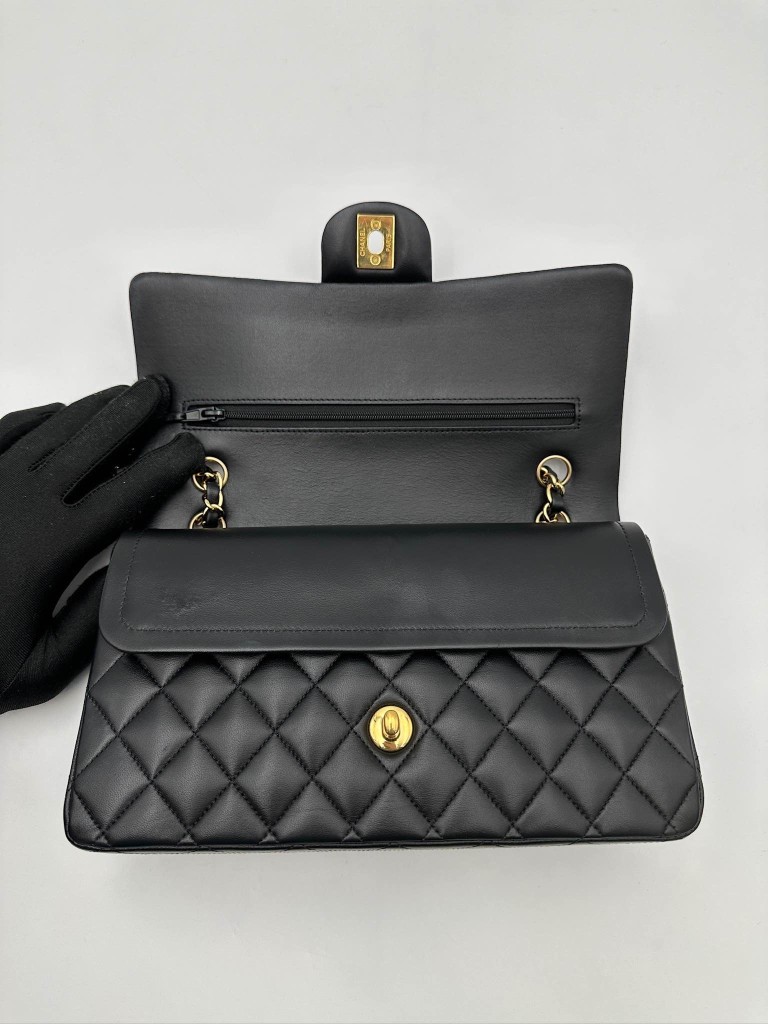 Chanel Classic Medium Double Flap torebka
