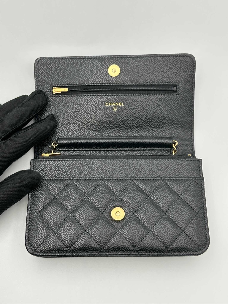 Chanel Wallet on Chain