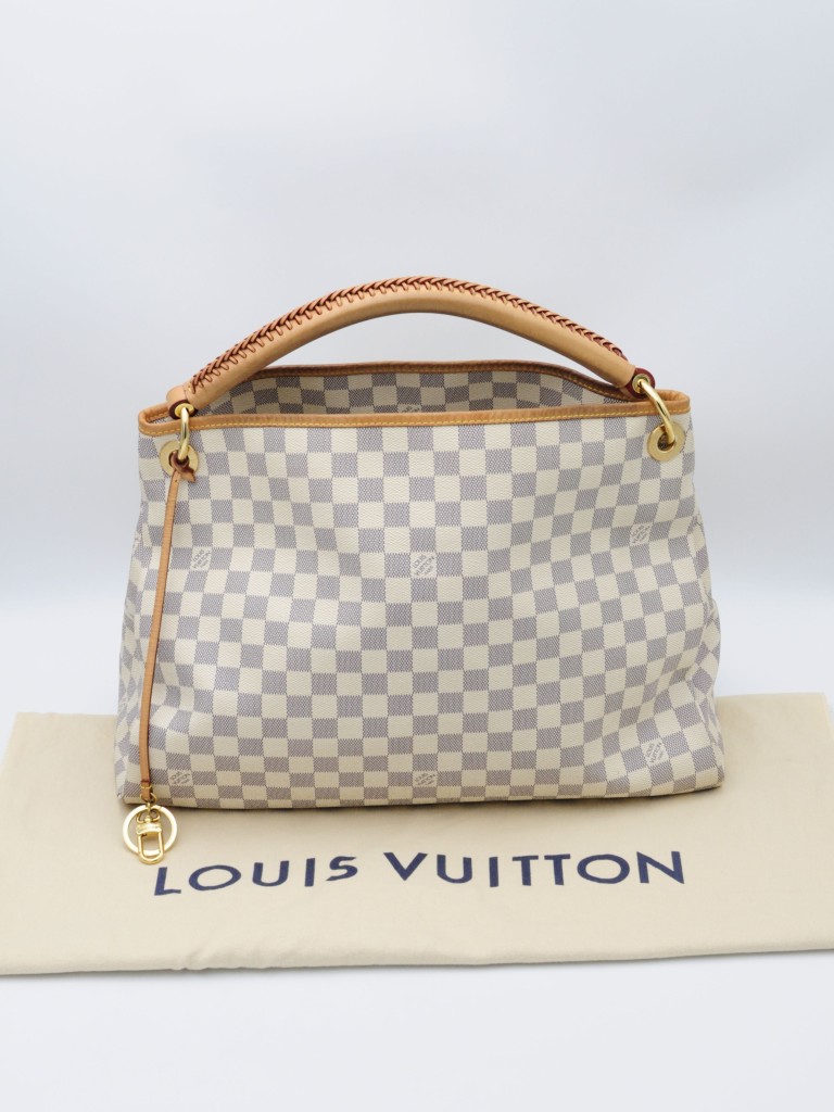 Louis Vuitton Artsy MM bag