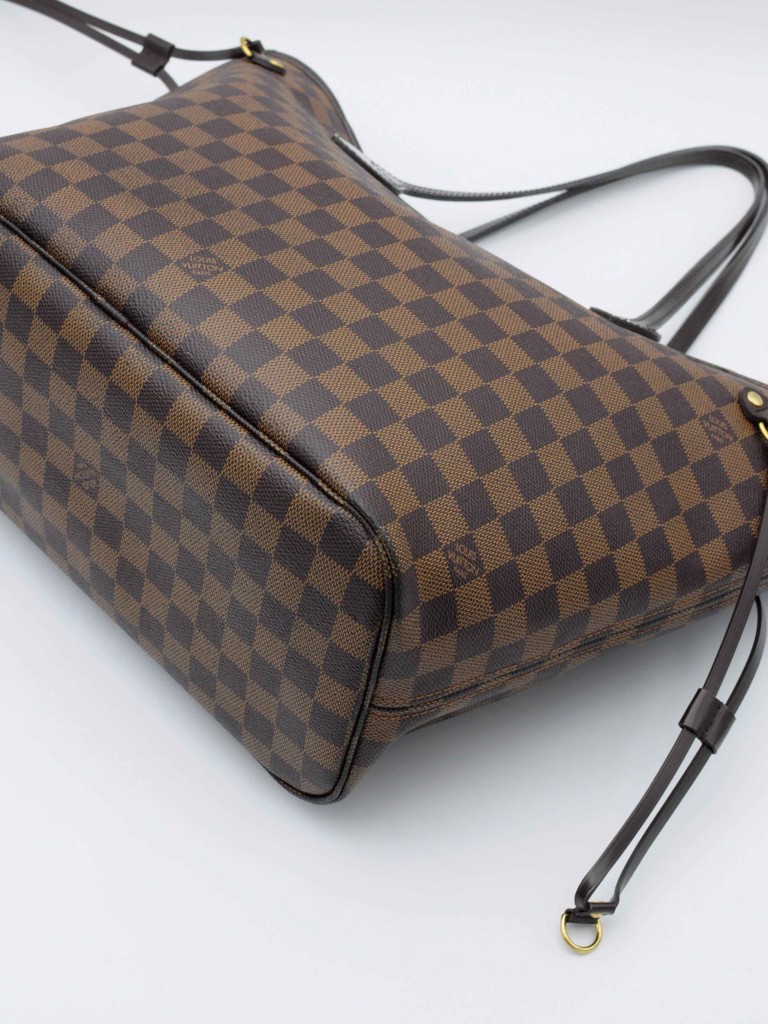 Louis Vuitton Neverfull MM bag
